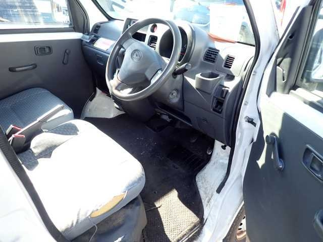 DAIHATSU HIJET VAN 2014