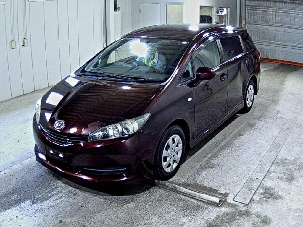 TOYOTA WISH 2010