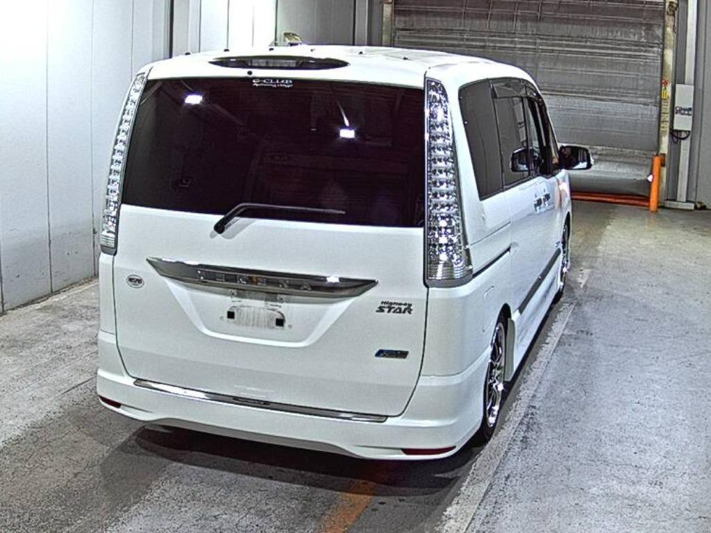 NISSAN SERENA 2013