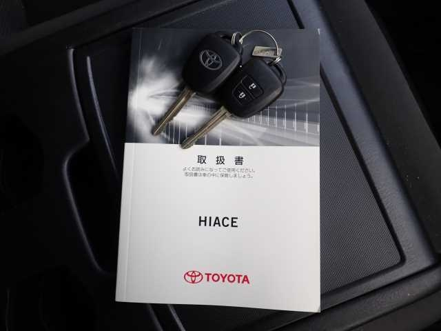 TOYOTA HIACE VAN 2020