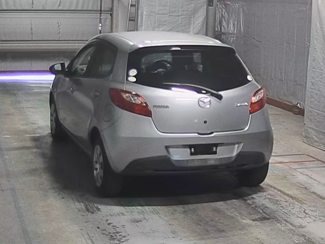 MAZDA DEMIO 2011