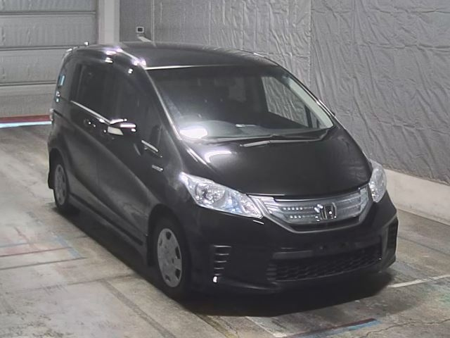 HONDA FREED 2013