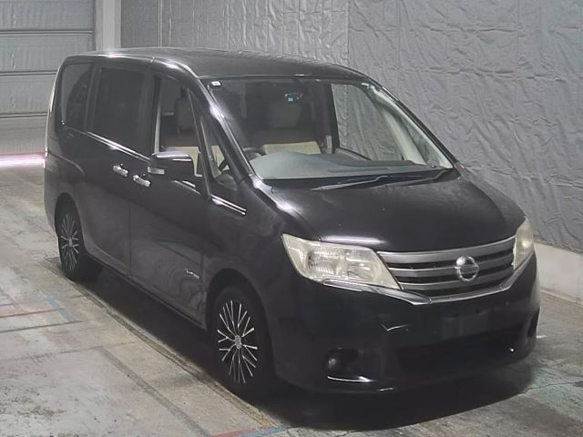 NISSAN SERENA 2013