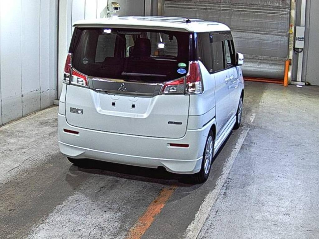 MITSUBISHI DELICA D2 2016