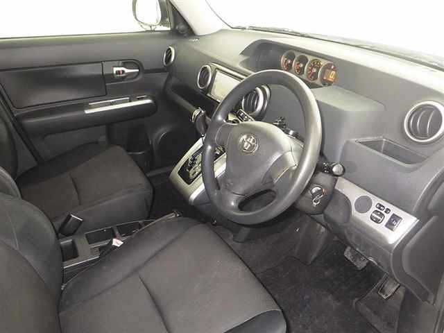 TOYOTA COROLLA RUMION 2010