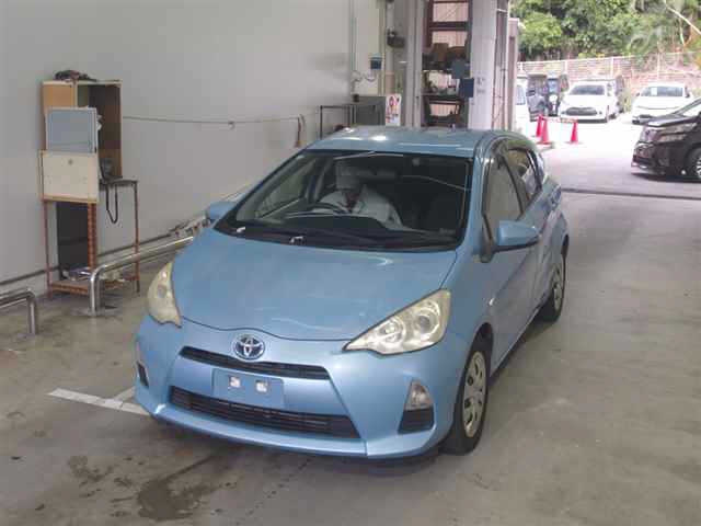 TOYOTA AQUA 2012