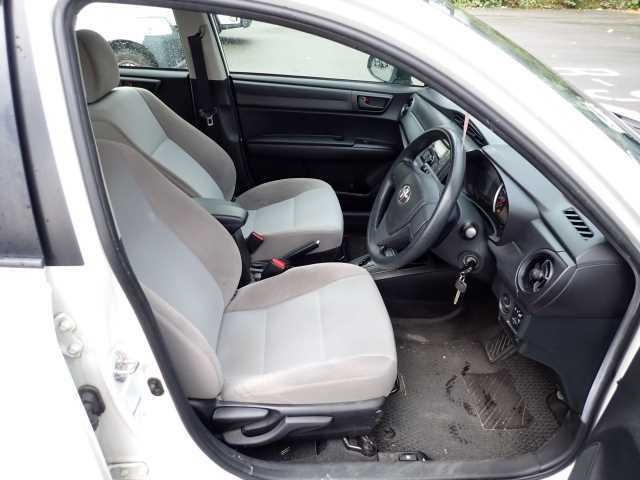 TOYOTA COROLLA AXIO 2016