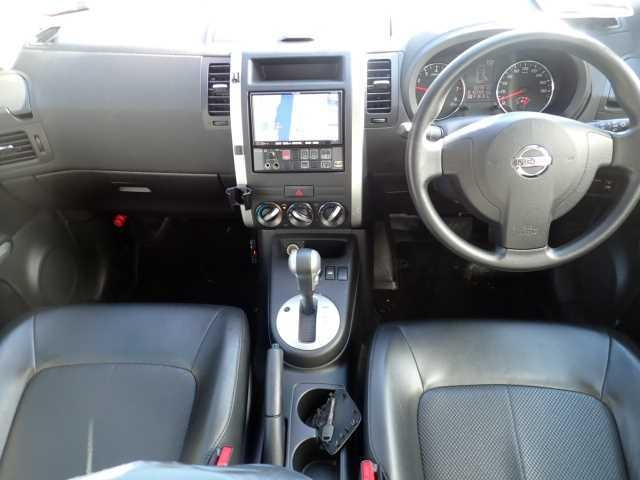 NISSAN X-TRAIL 2012