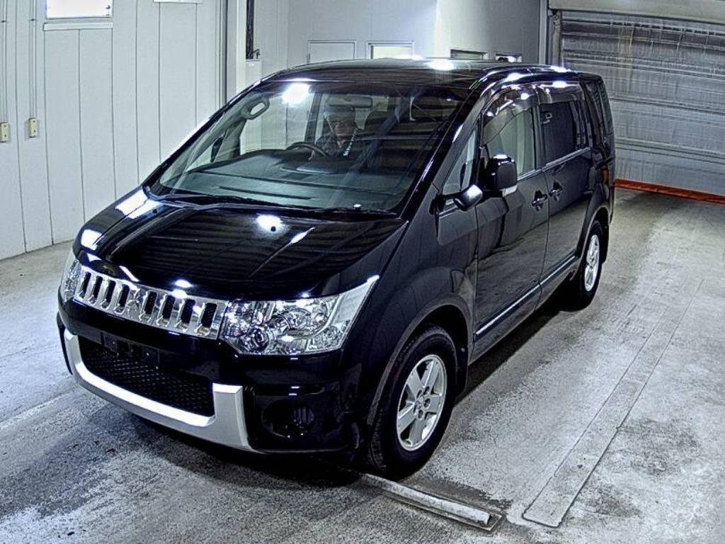 MITSUBISHI DELICA D5 2014