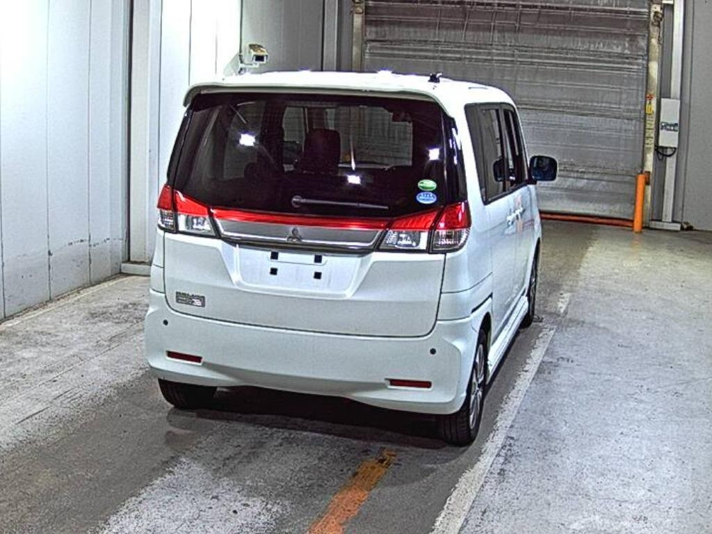 MITSUBISHI DELICA D2 2014