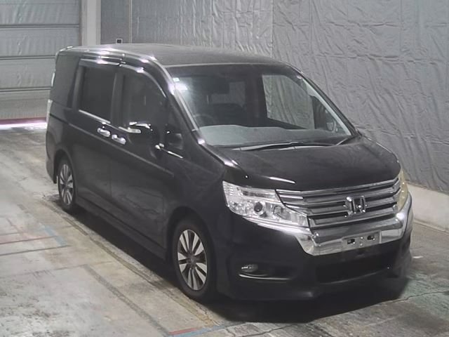 HONDA STEP WAGON 2013