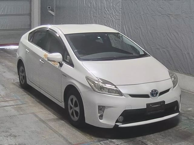 TOYOTA PRIUS 2013