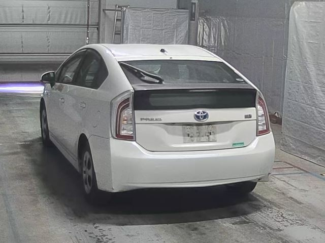TOYOTA PRIUS 2013