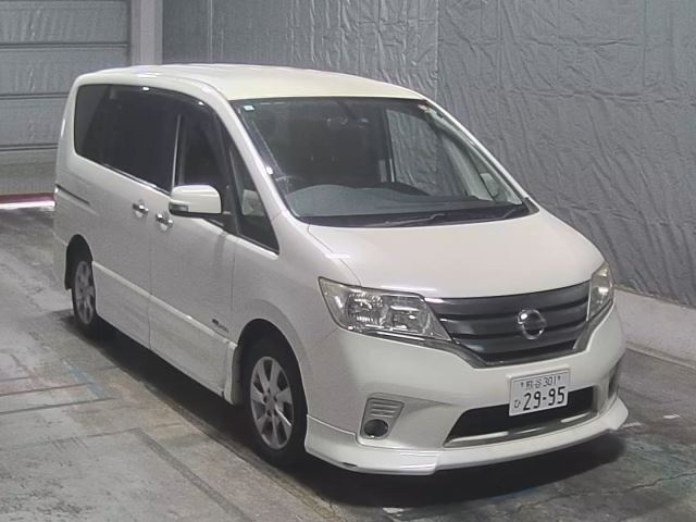 NISSAN SERENA 2013