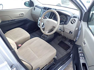 DAIHATSU MIRA 2010