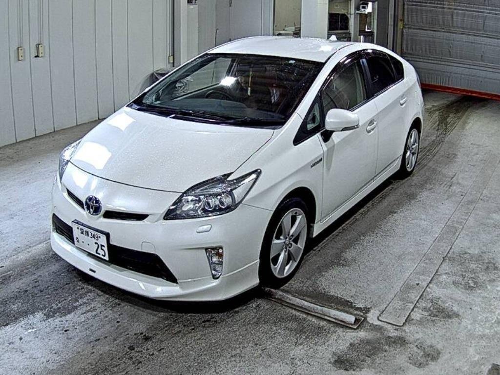 TOYOTA PRIUS 2013
