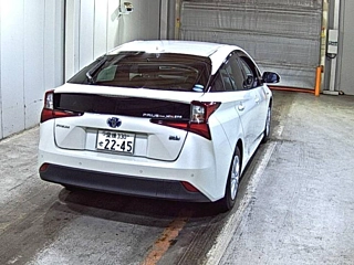 TOYOTA PRIUS 2019