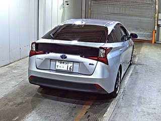 TOYOTA PRIUS 2019