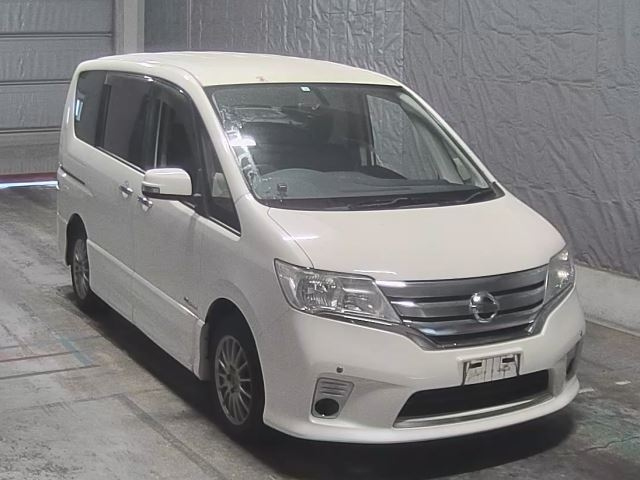 NISSAN SERENA 2013
