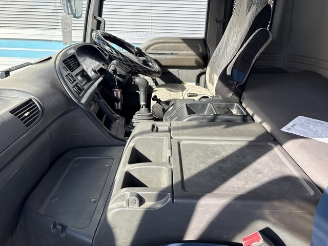 ISUZU GIGA 2012