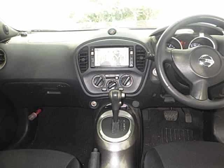 NISSAN JUKE 2011