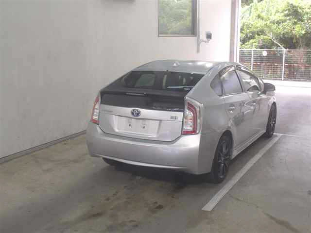 TOYOTA PRIUS 2012