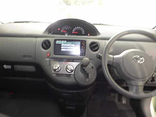 TOYOTA SIENTA 2010