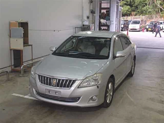 TOYOTA PREMIO 2012