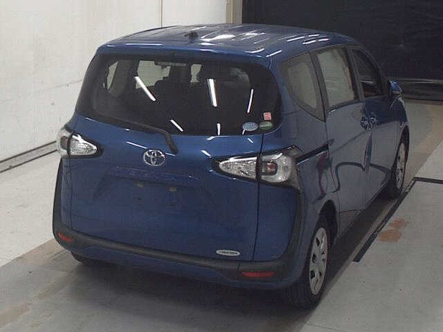 TOYOTA SIENTA 2017