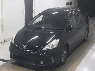 TOYOTA PRIUS ALPHA 2014