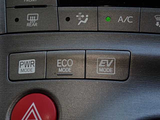 TOYOTA PRIUS 2013