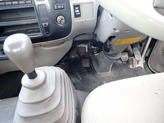 TOYOTA DYNA 2010
