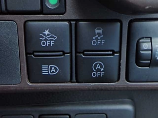 TOYOTA ROOMY 2019