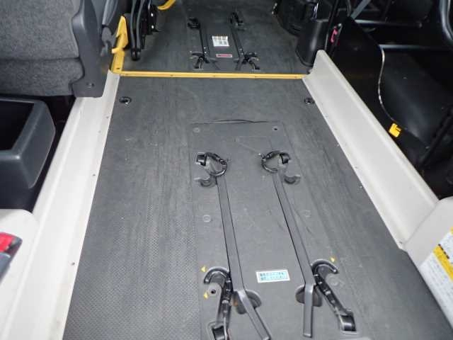 TOYOTA HIACE VAN 2012