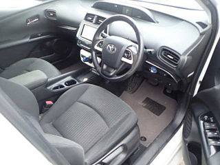 TOYOTA PRIUS 2018