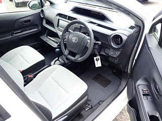 TOYOTA AQUA 2020