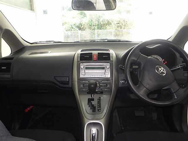 TOYOTA AURIS 2008