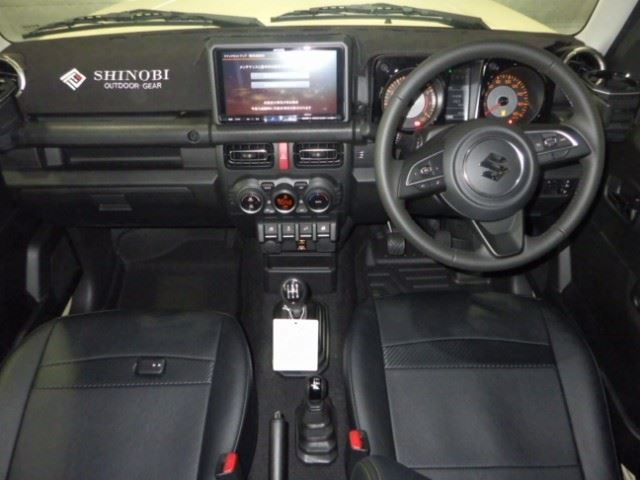 SUZUKI JIMNY NOMADE 2025