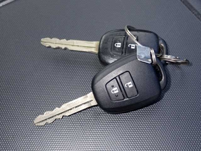 TOYOTA HIACE VAN 2019