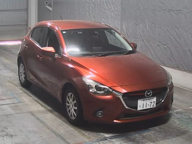 MAZDA DEMIO 2015