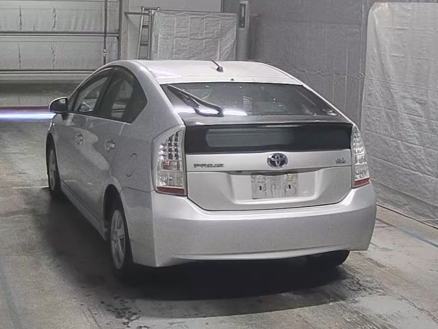 TOYOTA PRIUS 2010