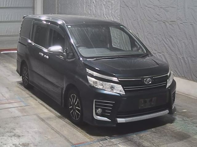 TOYOTA VOXY 2015