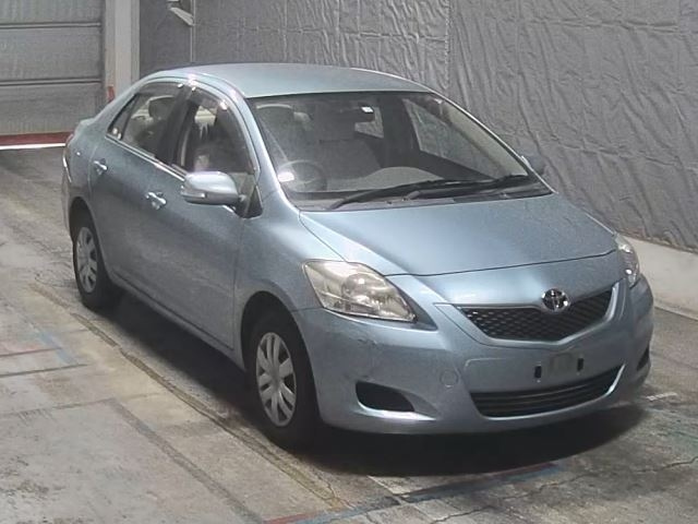 TOYOTA BELTA 2010