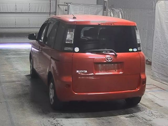 TOYOTA SIENTA 2012