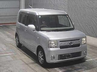 TOYOTA PIXIS SPACE 2012