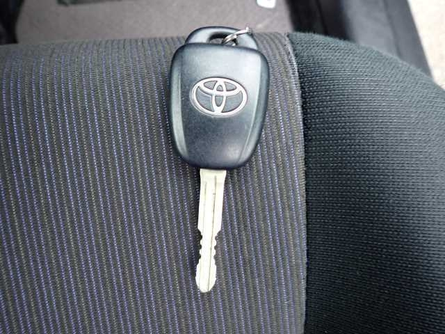 TOYOTA COROLLA FIELDER 2012