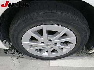 TOYOTA PRIUS ALPHA 2015