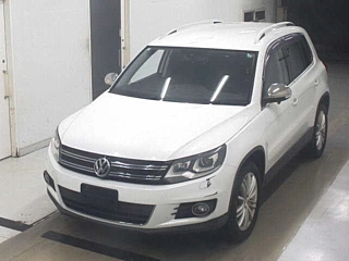 VOLKSWAGEN TIGUAN 2015