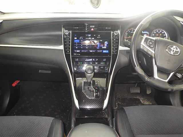 TOYOTA HARRIER 2017