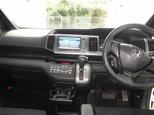 HONDA STEP WAGON 2010